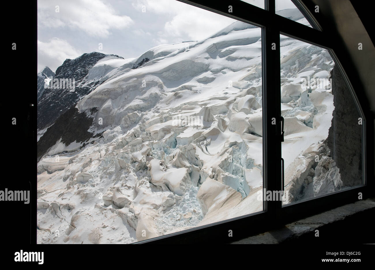 L'Europa. La Svizzera, Canton Berna. Oberland Bernese, Interlaken. In treno fino a Jungfraujoch. Stazione ferroviaria 'Eismeer'. Visualizzazione "Eismeer Foto Stock