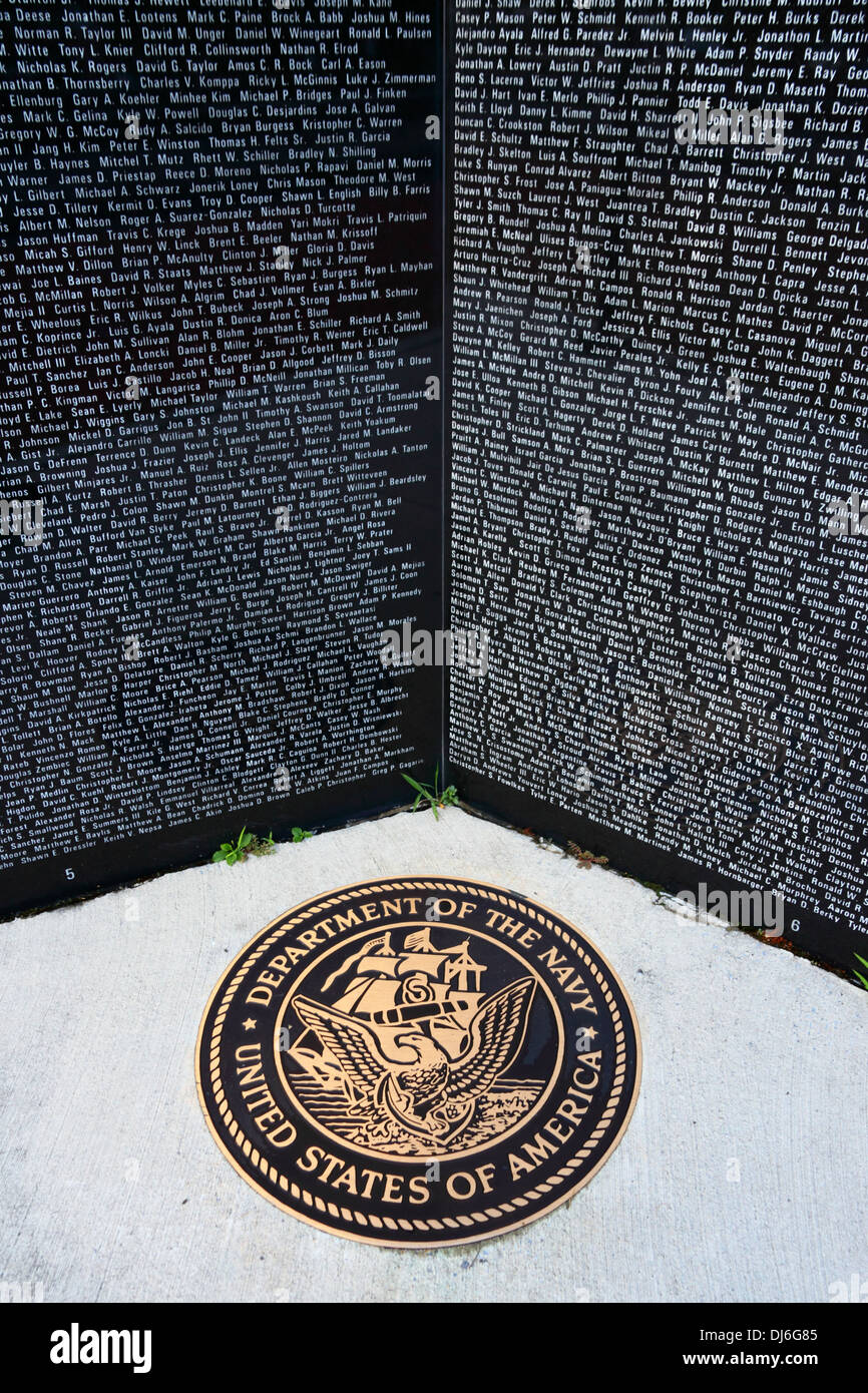 Nomi dei membri della Marina americana che sono morti in Iraq e Afghanistan nel memoriale della Guerra del Golfo, Cumberland , Maryland , USA Foto Stock