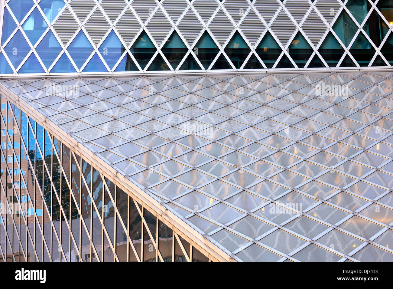 WA07428-00...WASHINGTON - ramo principale della Biblioteca Pubblica di Seattle sul 4° Avenue a Seattle. Foto Stock