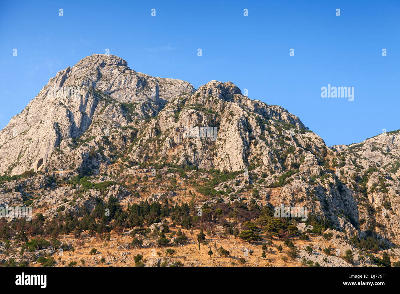 Le montagne del Montenegro Cattaro bay, costa sul Mare Adriatico Foto Stock