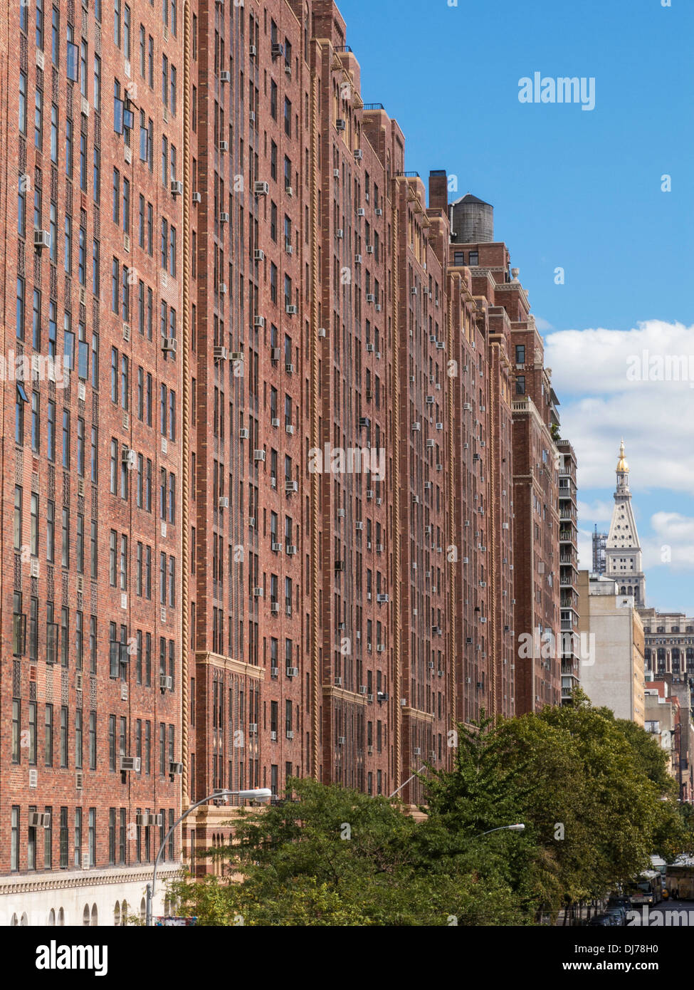 London Terrace è un enorme complesso di appartamenti a Chelsea, 2016, New York City, USA Foto Stock