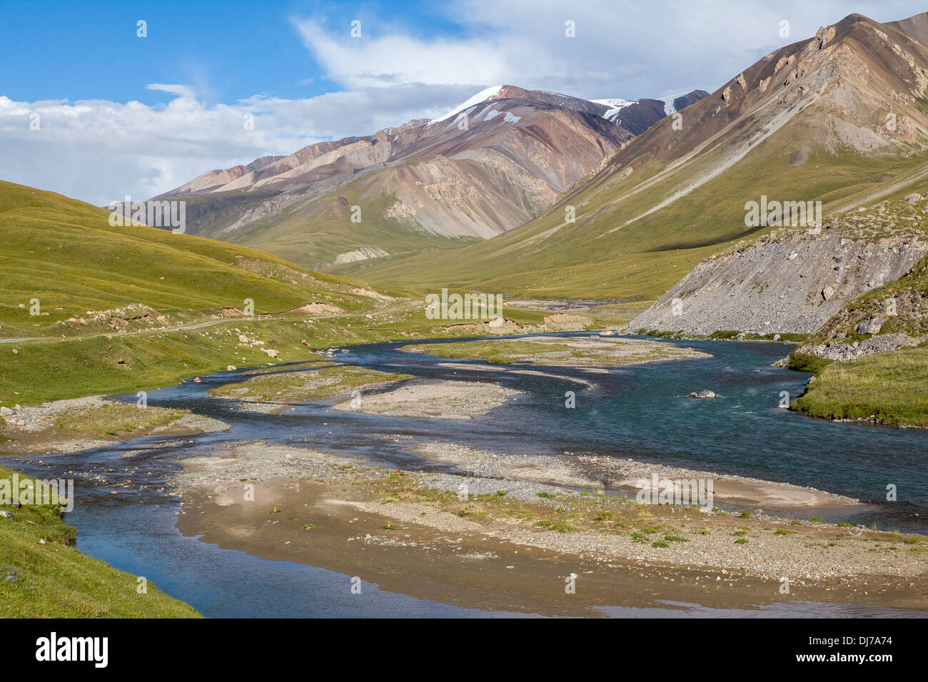 Tien Shan del fiume di montagna Jil-Suu Foto Stock