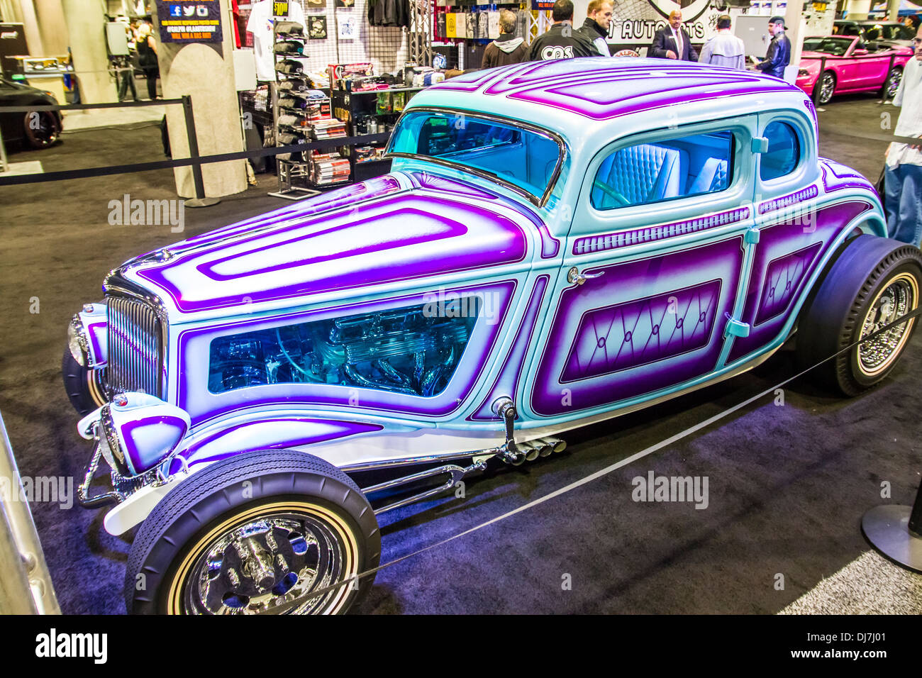 Un 1934 Ford coupe con un molto custom paint job al 2013 Los Angeles International Auto Show Foto Stock