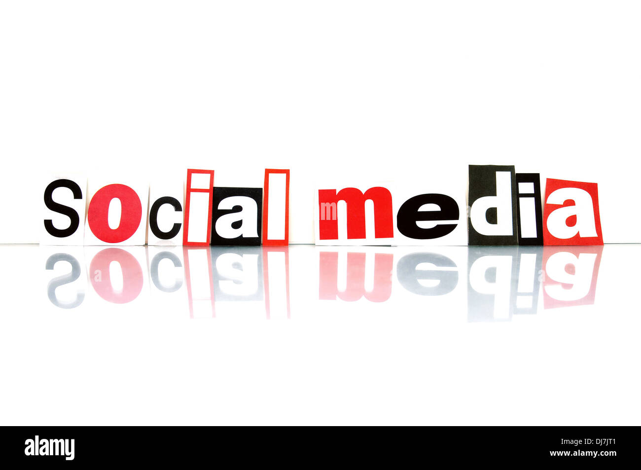 Internet icone, sfondo, pulsanti, simboli con lettere di giornale Foto Stock