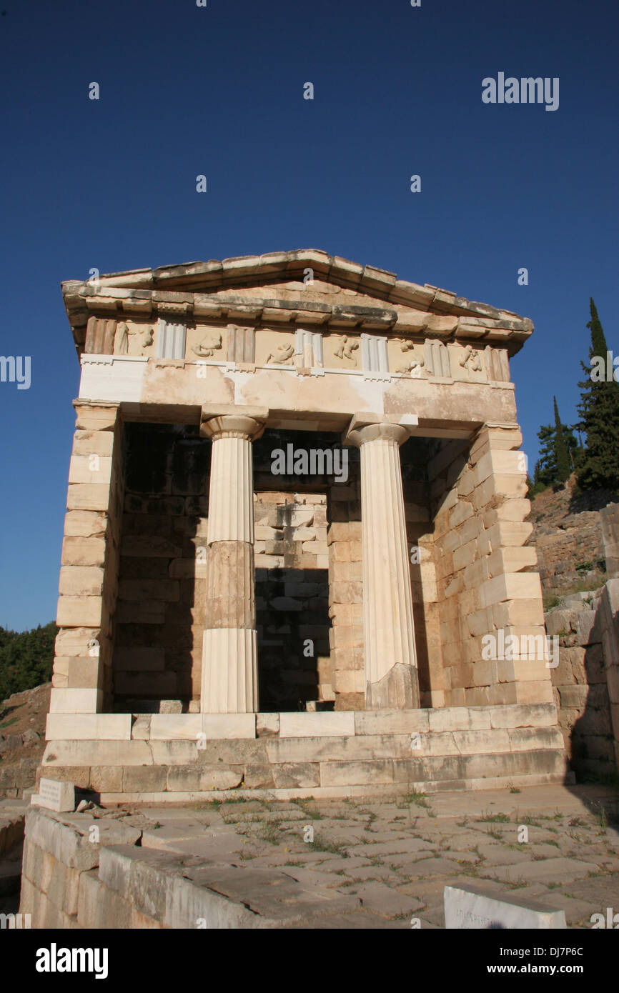 La Grecia. Delphi. Il Tesoro Ateniese. In stile dorico. 490 BC. Foto Stock