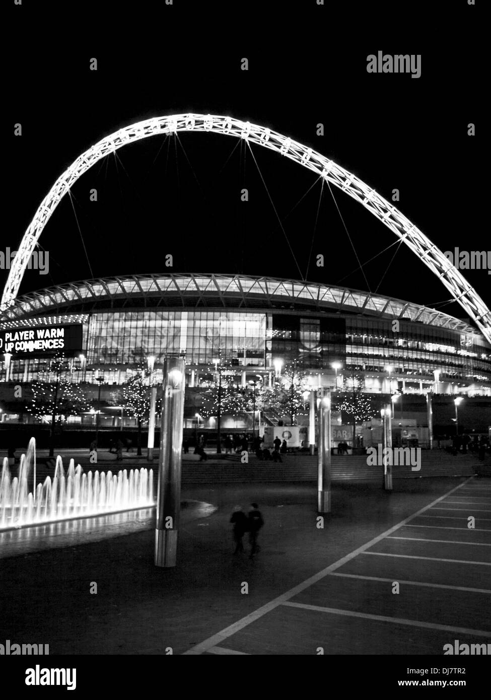 Wembley Stadium di notte, Wembley, London, England, Regno Unito Foto Stock