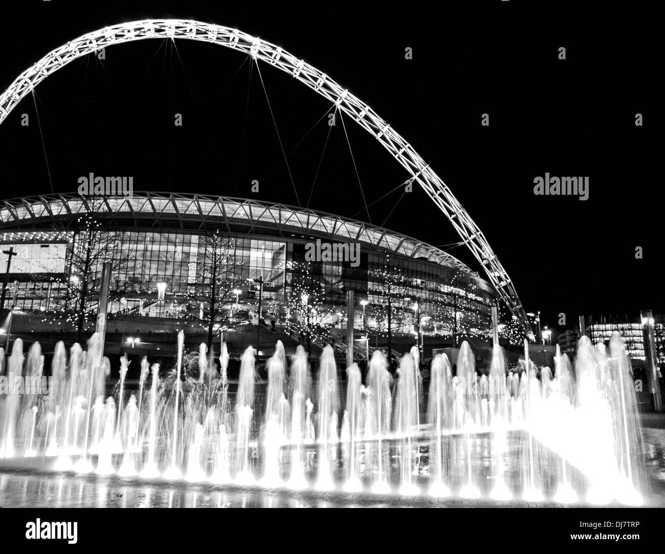 Wembley Stadium di notte, Wembley, London, England, Regno Unito Foto Stock