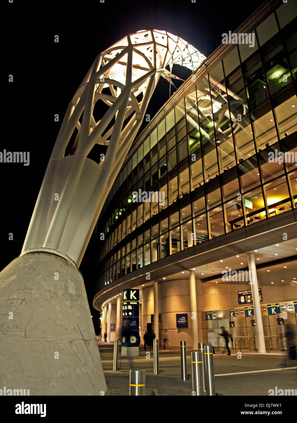 Wembley Stadium Arco di notte, Wembley, London, England, Regno Unito Foto Stock