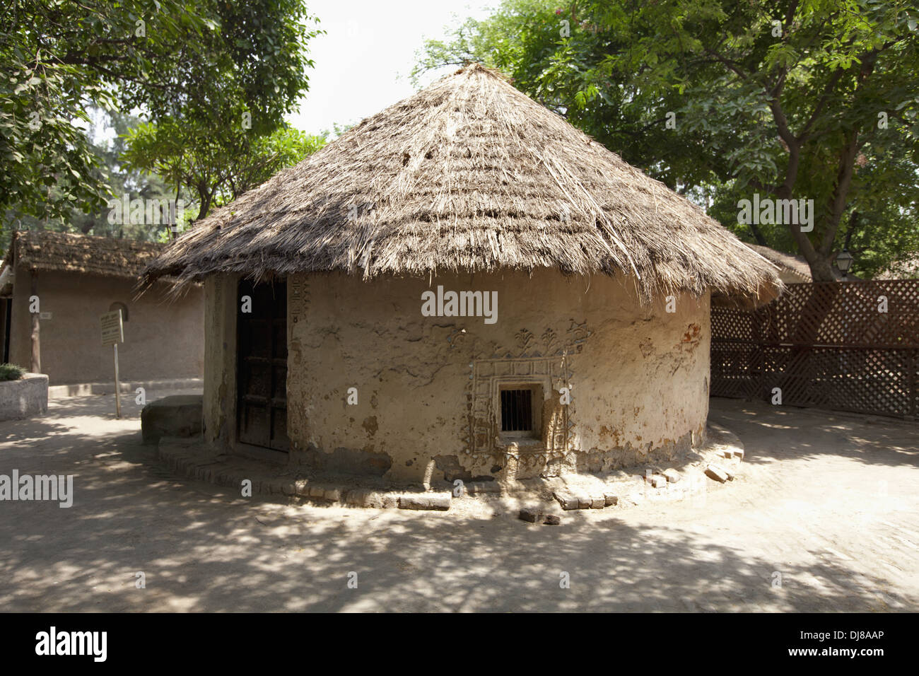 Un tradizionale rifugio in arte e artigianato Museum di New Delhi, India Foto Stock