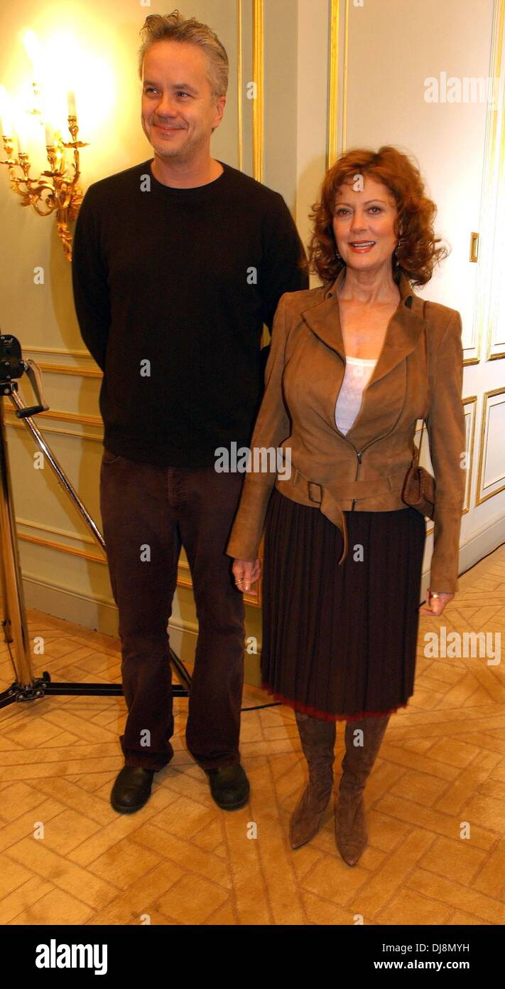 Susan Sarandon e il marito Tim Robbins presso la conferenza stampa in occasione del "Cinema per Peache 2005" a Berlino. Foto Stock