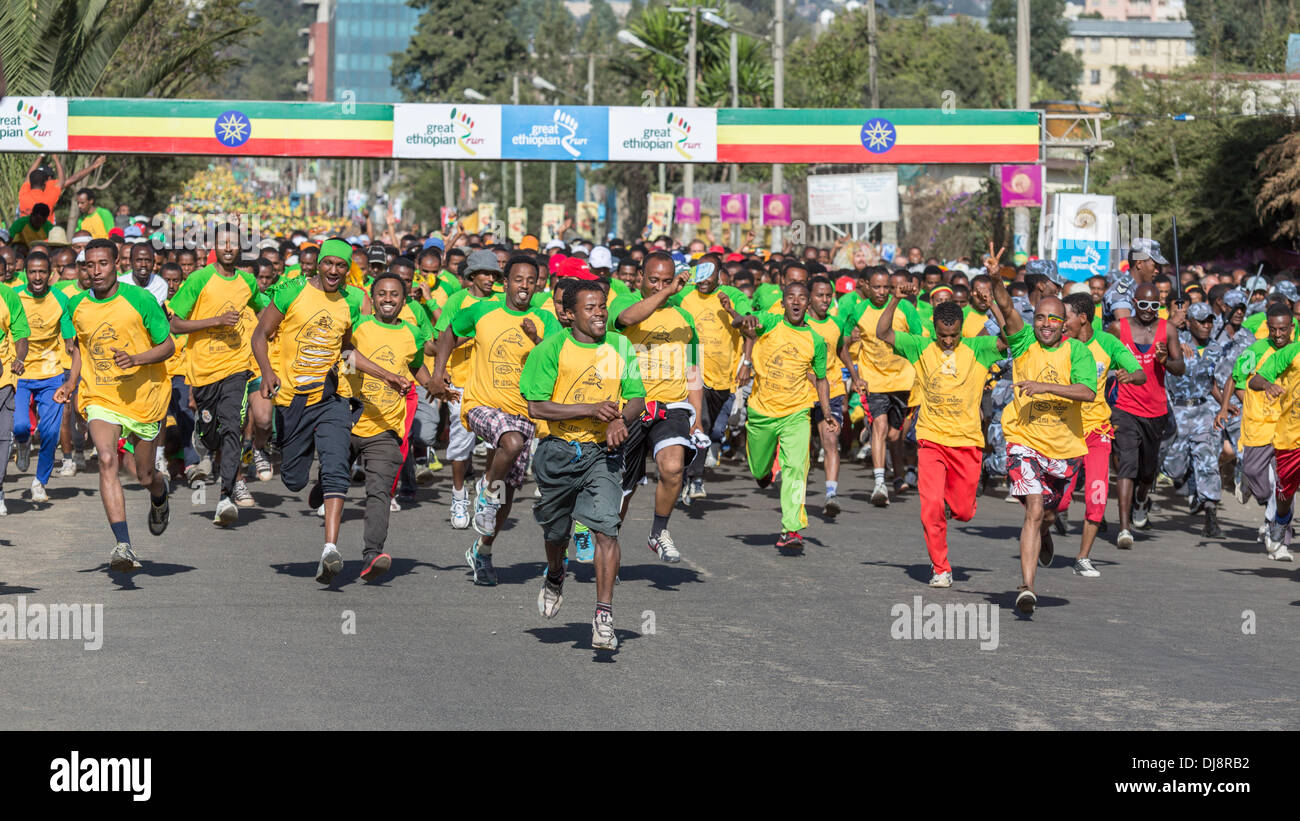 Etiopia ad Addis Abeba - novembre 24: La tredicesima edizione grande etiope, eseguire la più grande corsa su strada in Africa, e il vincitore del th Foto Stock