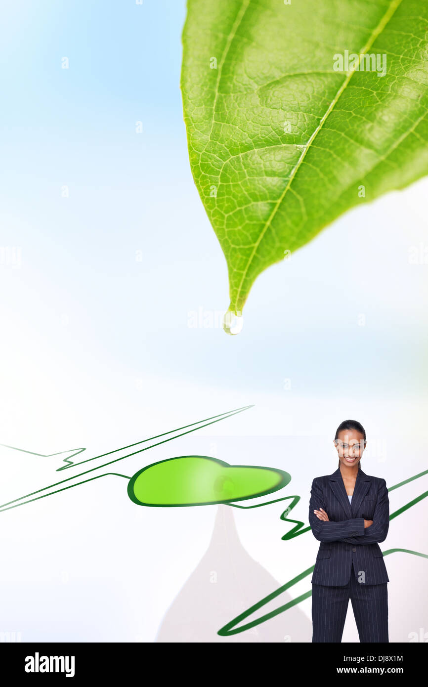 Giovane imprenditrice permanente armati a croce Foto Stock