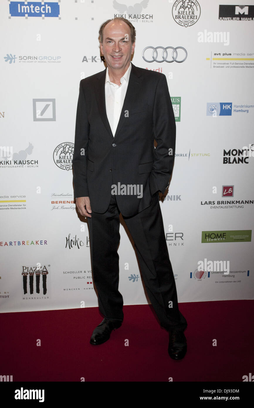 Herbert Knaup al gala benefico 'Dcome Herz im Zentrum 2012' presso la Camera di Commercio. Amburgo, Germania - 04.06.2012 Foto Stock