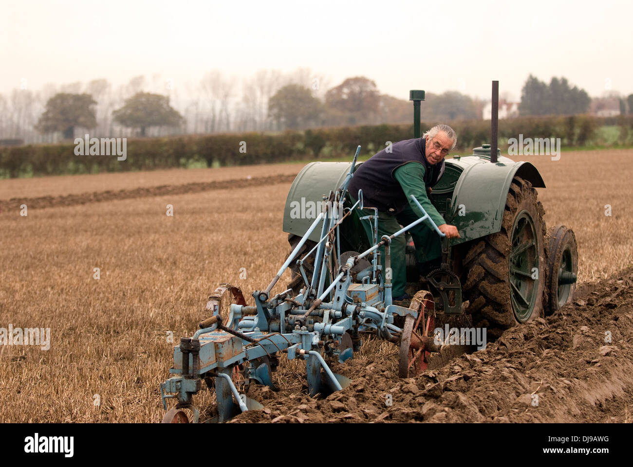 Nord est hants associazione agricola annuale match di aratura in corso, wyck farm, hampshire, Regno Unito. Foto Stock