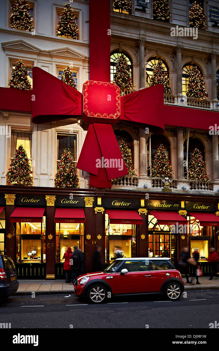 Old Bond Street, Londra, Inghilterra, Regno Unito, dicembre 2010, Natale, shopping, l'inverno. Le immagini della laguna Foto Stock