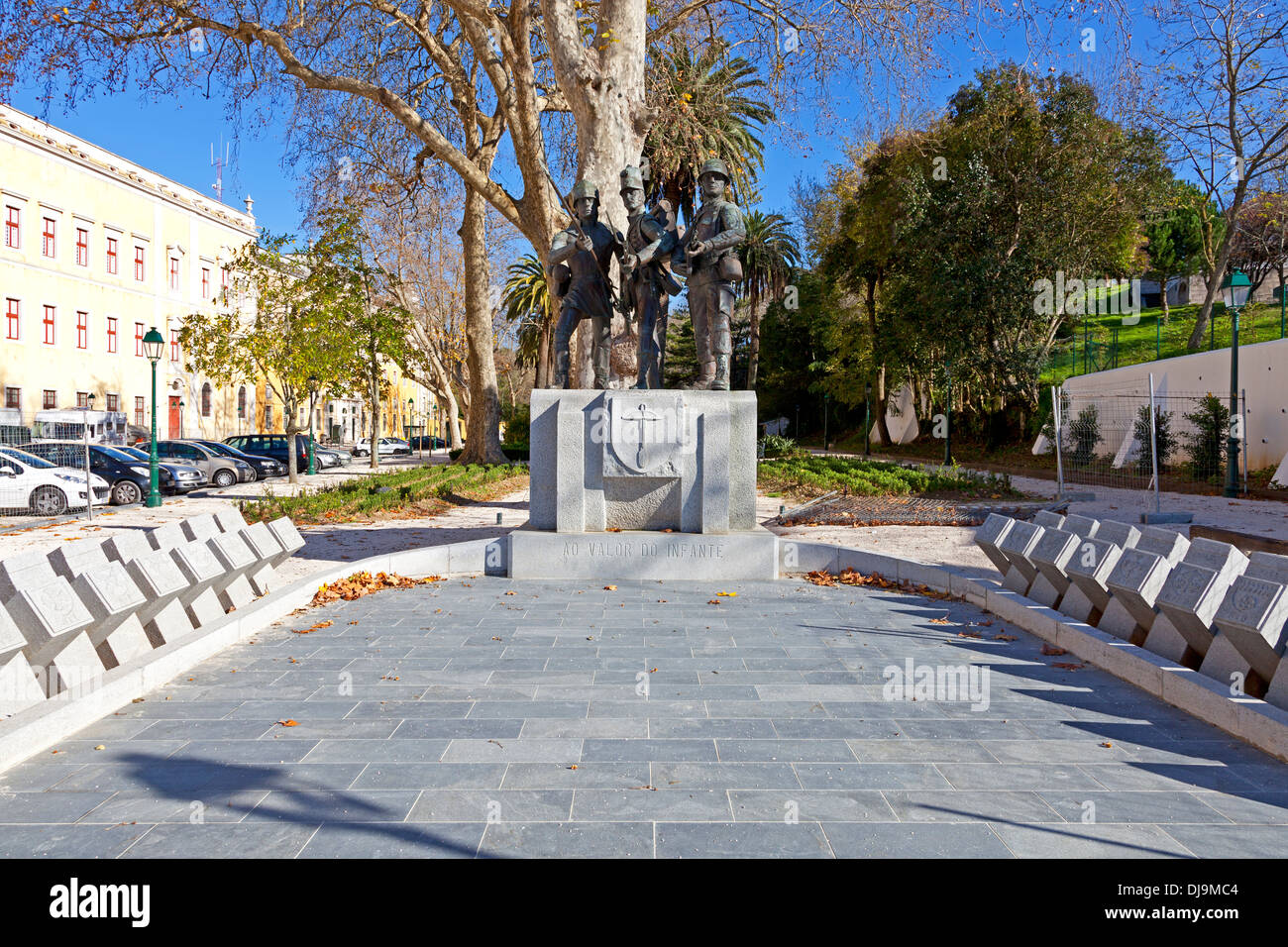Monumento a la fanteria dell'esercito portoghese a Mafra, Portogallo Foto Stock