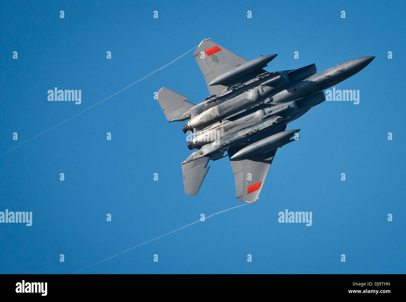 Un F-15 dal quarantesimo prova di volo squadrone a svettare su base flightline dopo un allenamento sortie a Eglin Air Force Base, Fla. Foto Stock