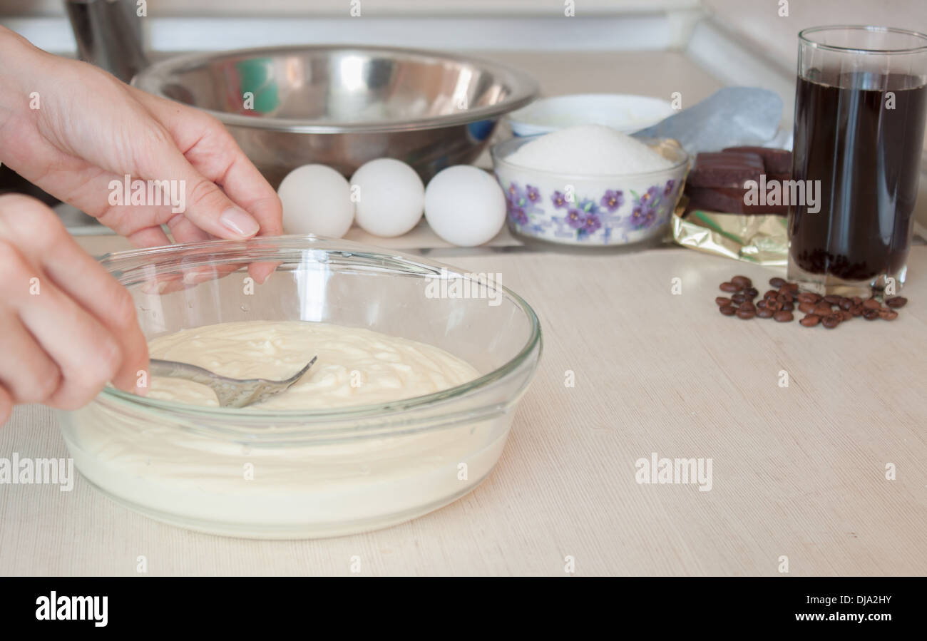 Mani Tiramisù di cottura ingredienti della cucina Foto Stock