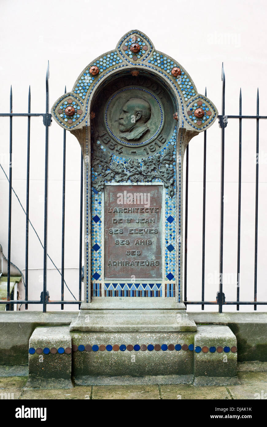 Una lapide commemorativa presso la chiesa di Saint-Jean-de-Montmartre. Foto Stock