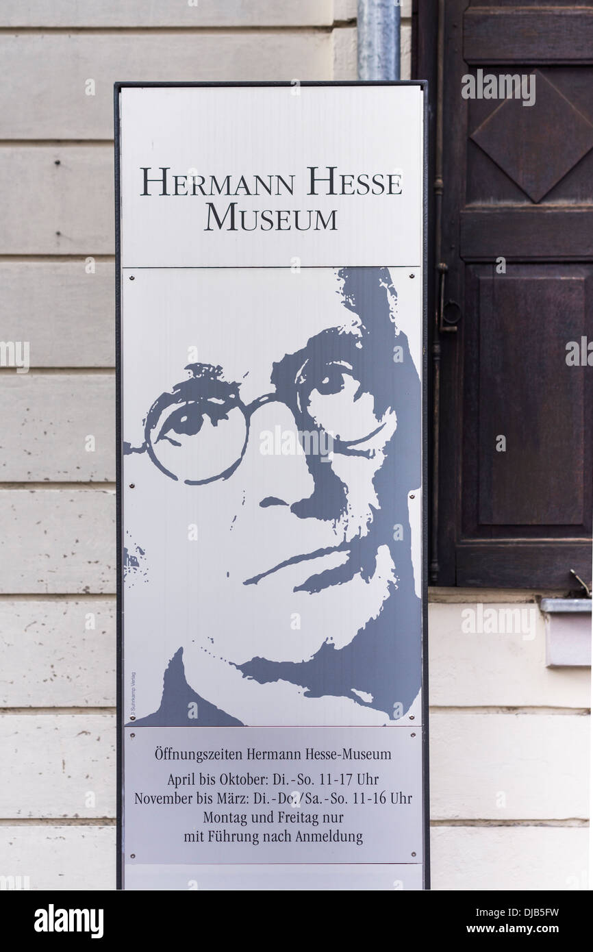 Segno bordo presso l'entrata della Hermann-hesse-museum di Calw, foresta nera, Germania Foto Stock