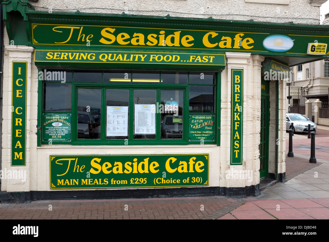 Il Seaside Cafe cibo inglese mare spiaggia laterale Foto Stock