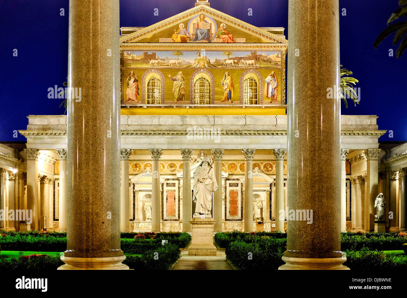 Basilica Papale di San Paolo fuori le Mura a Roma Italia Foto Stock