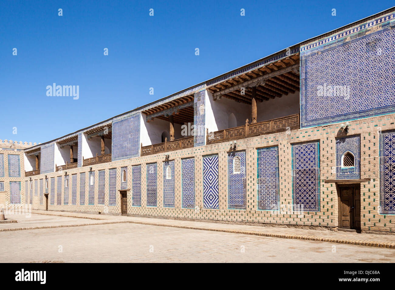 Pareti piastrellate in harem, Tash Khauli, noto anche come Tosh Hovli, Ichan Kala, Khiva, Uzbekistan Foto Stock