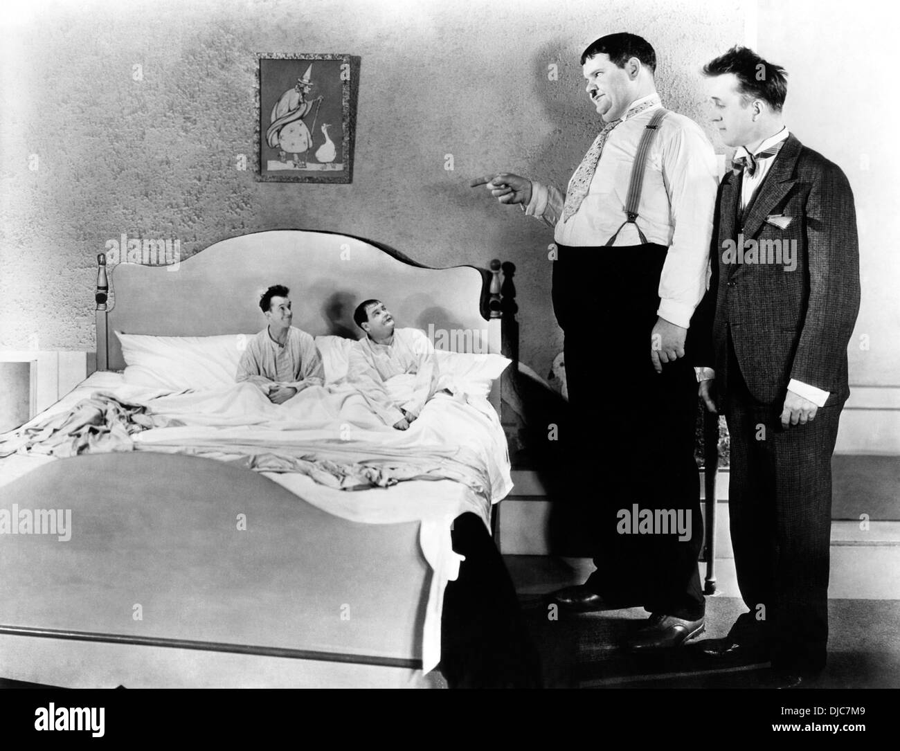 Stan Laurel e Oliver Hardy sul set del film, Brats, 1930 Foto Stock