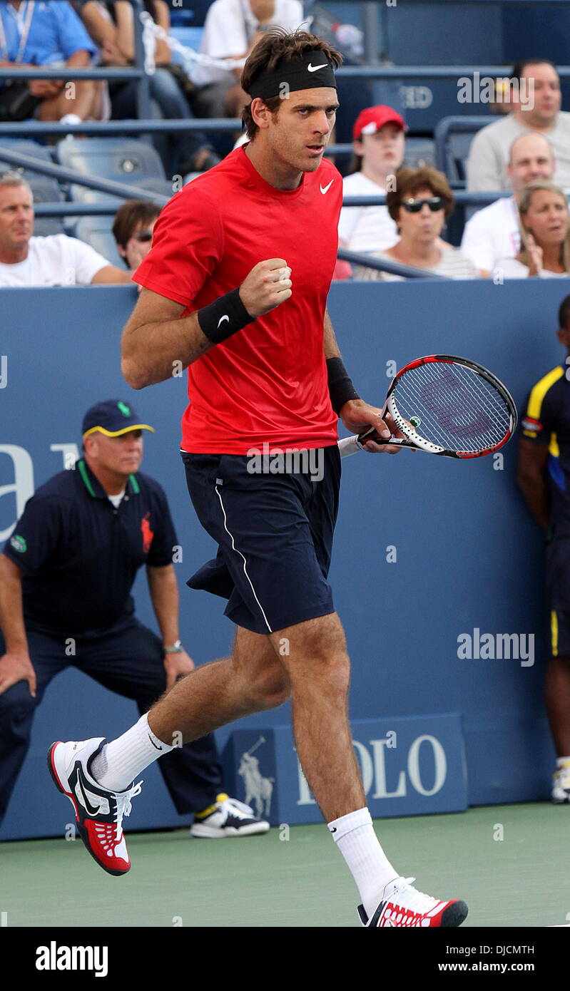 Juan Martin Del Potro US Open 2012 Uomini Match - Juan Martin Del Potro (ARG) vs Florent Serra (FRA) tenutasi presso l'USTA Billie Jean King National Tennis Center. Del Potro sconfigge Serra 6-4 7-6 6-4 - New York City, Stati Uniti d'America - 29.08.12 Foto Stock