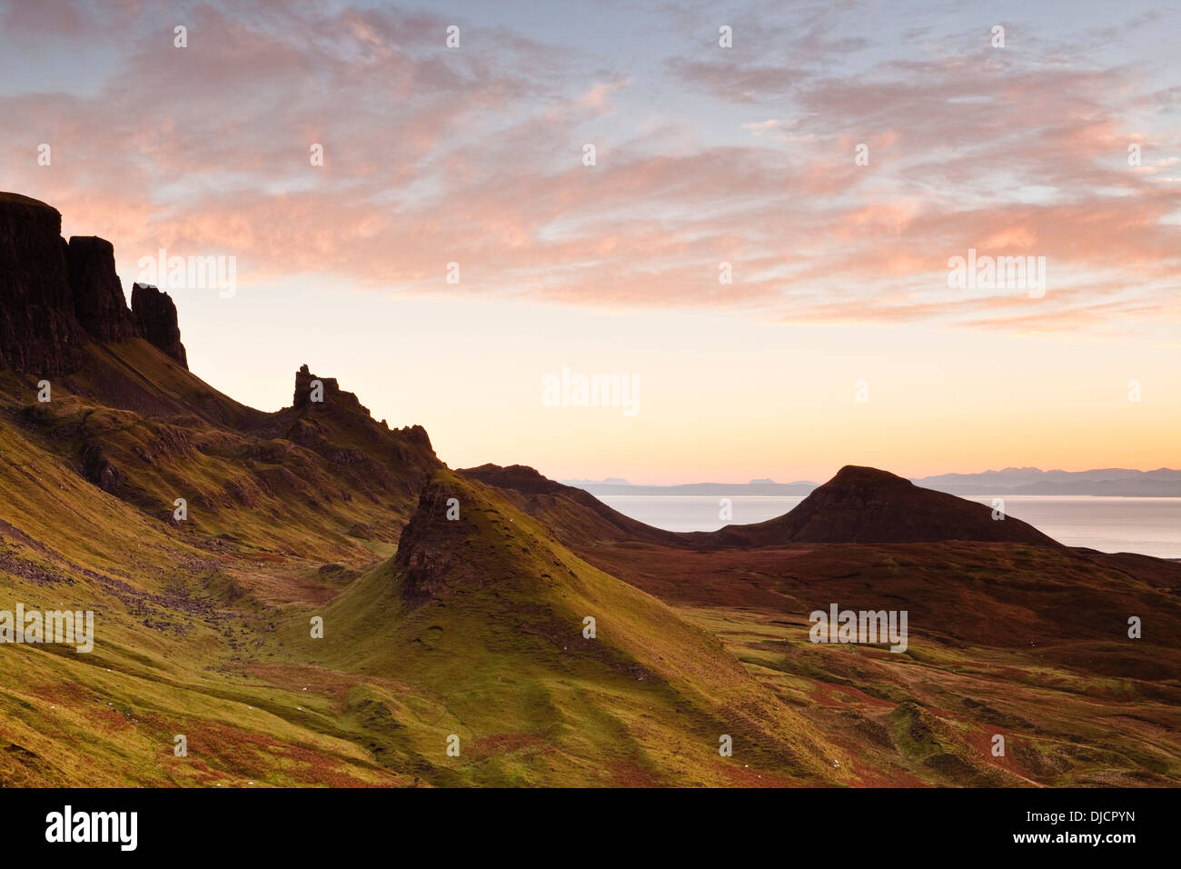 L'ultraterreno paesaggio del Quiraing, Isola di Skye. Foto Stock