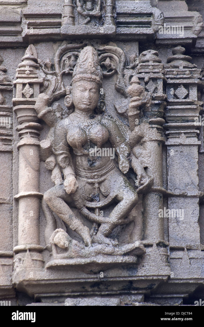 Amreshwar tempio di Shiva, Vishnu su Mandovara. Ambarnath, Maharashtra India Foto Stock