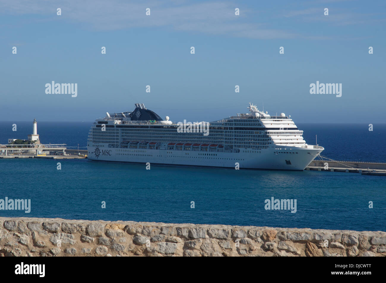 "Msc orchestra" nel porto della città di Ibiza, Ibiza, SPAGNA Foto Stock
