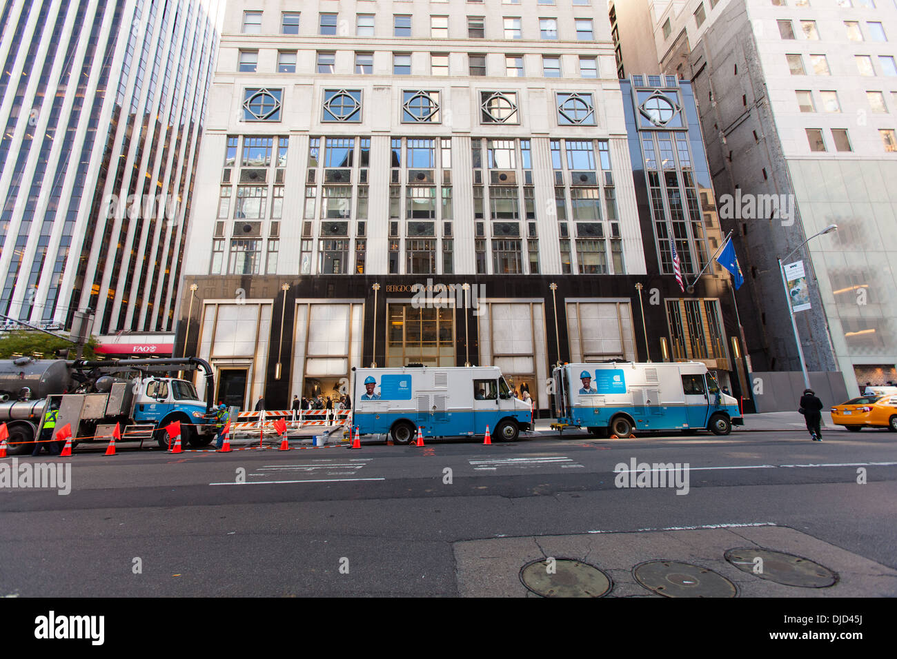 Bergdorf Goodman Department Store, Fifth Avenue, Manhattan, New York City, Stati Uniti d'America. Foto Stock