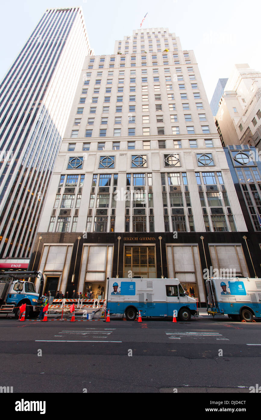 Bergdorf Goodman Department Store, Fifth Avenue, Manhattan, New York City, Stati Uniti d'America. Foto Stock