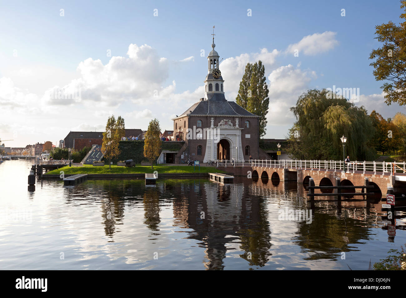 Zijlpoort è una porta della città di Leiden, Paesi Bassi Foto Stock