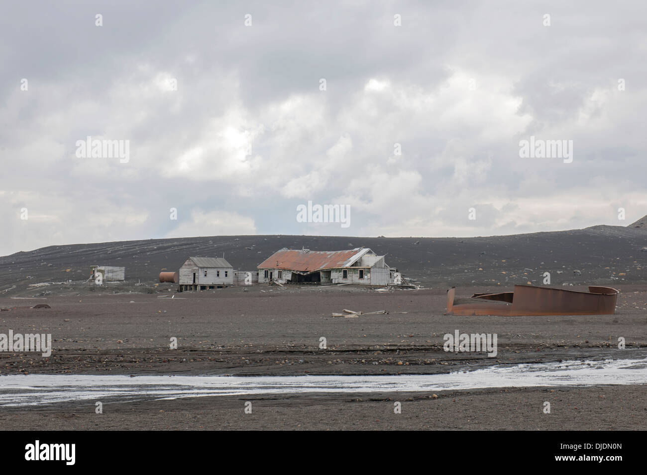 Il fatiscente stazione di ricerca, isola Deception, a sud le isole Shetland, Penisola Antartica, Antartide Foto Stock