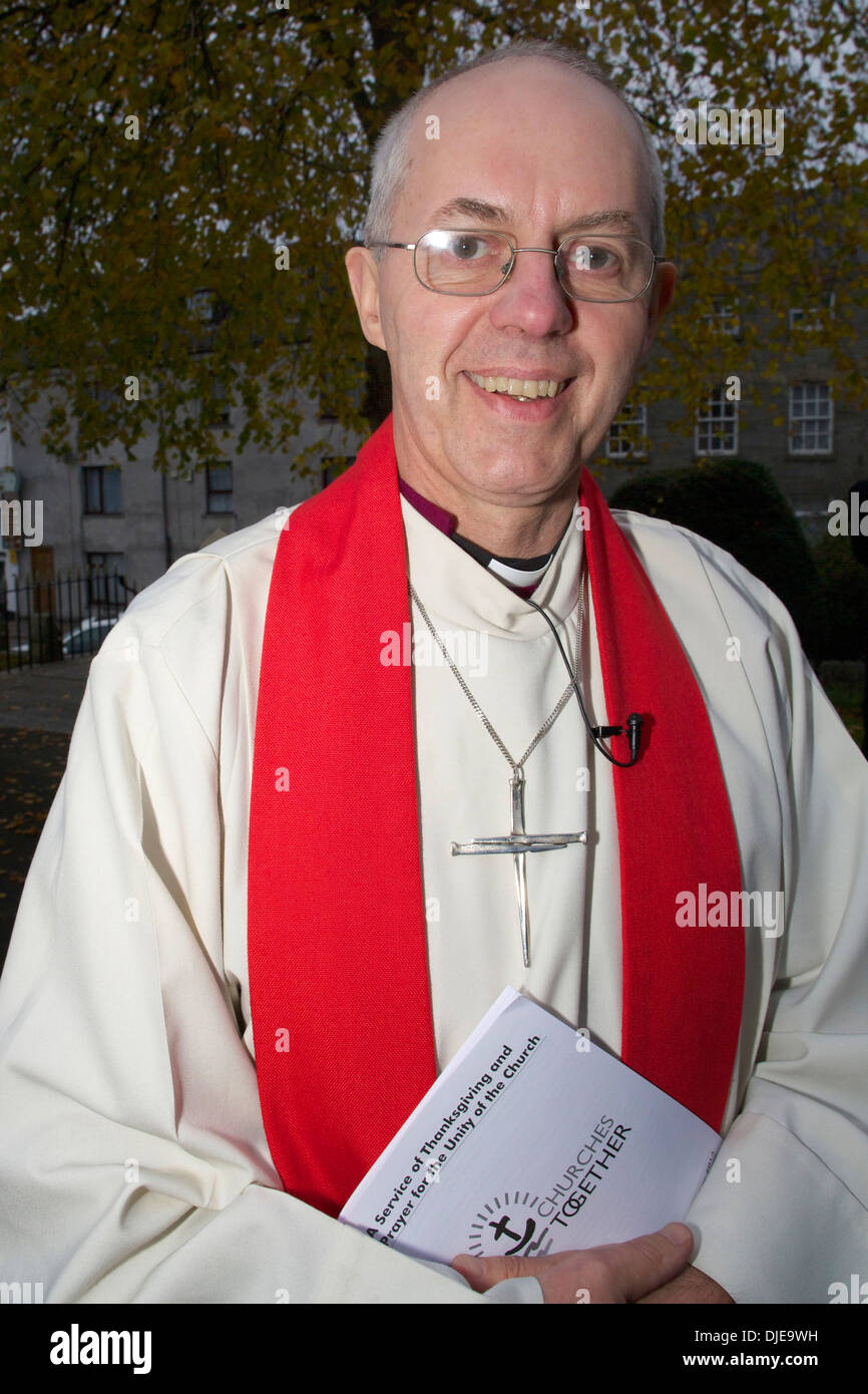 Arcivescovo di Canterbury è a St Petrocs chiesa come egli compie il suo giro di Cornovaglia con una visita a Bodmin Foto Stock