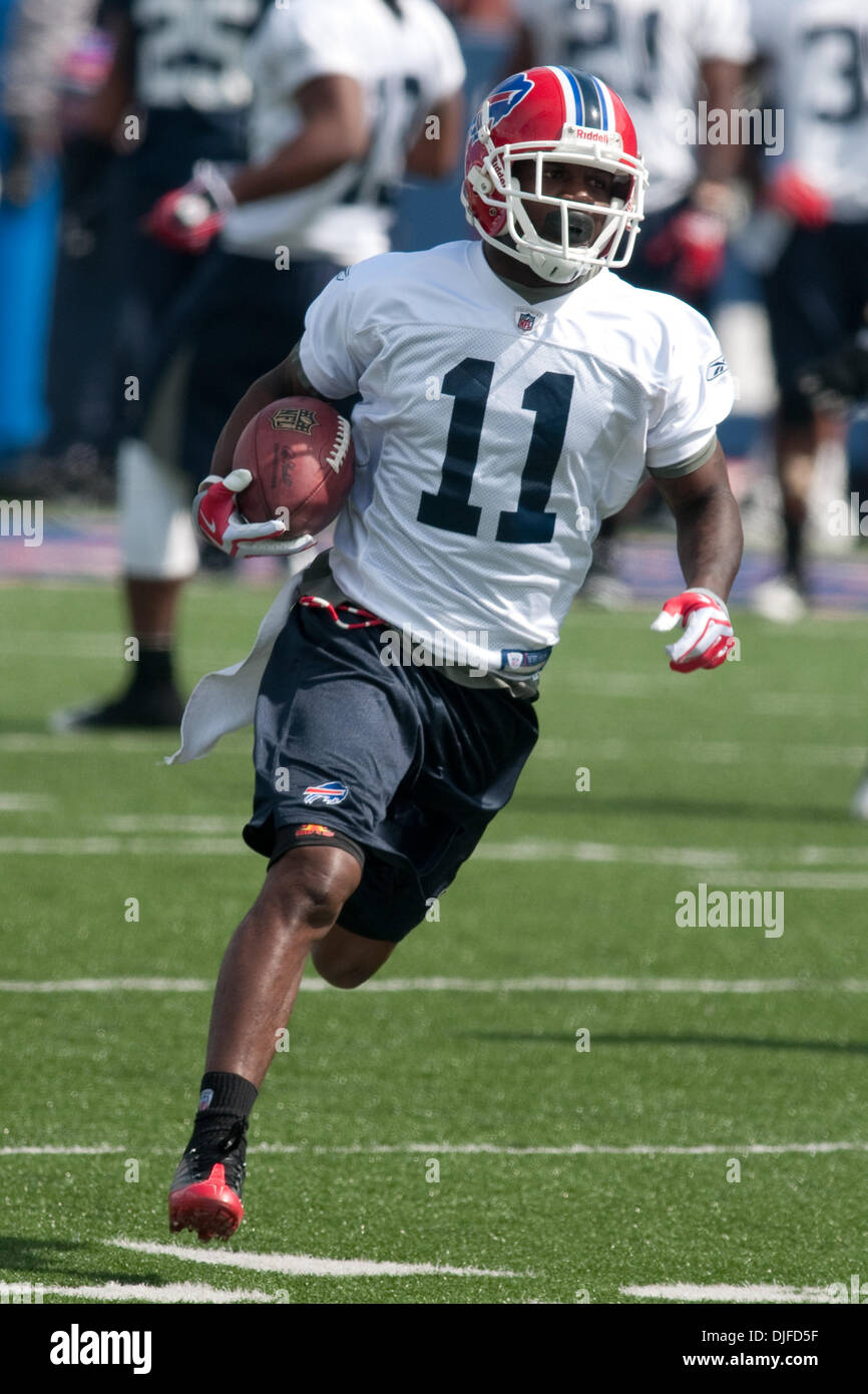 Buffalo Bills wide receiver Roscoe Parrish (#11) durante un evento di minicamp a Ralph Wilson Stadium di Orchard Park, New York. (Credito Immagine: © Mark Konezny/Southcreek globale/ZUMApress.com) Foto Stock