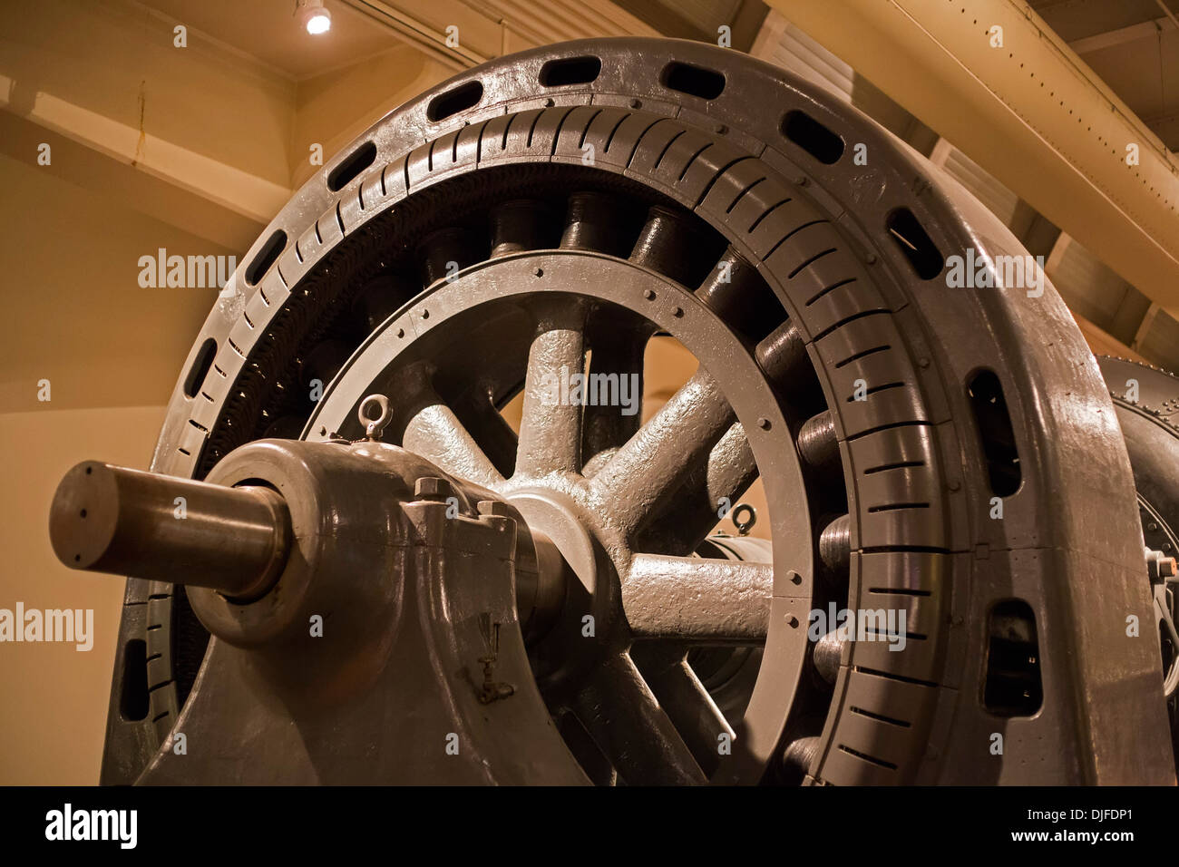 Dettaglio di una turbina ad acqua e generatore elettrico in mostra presso  il Museo di Henry Ford Foto stock - Alamy