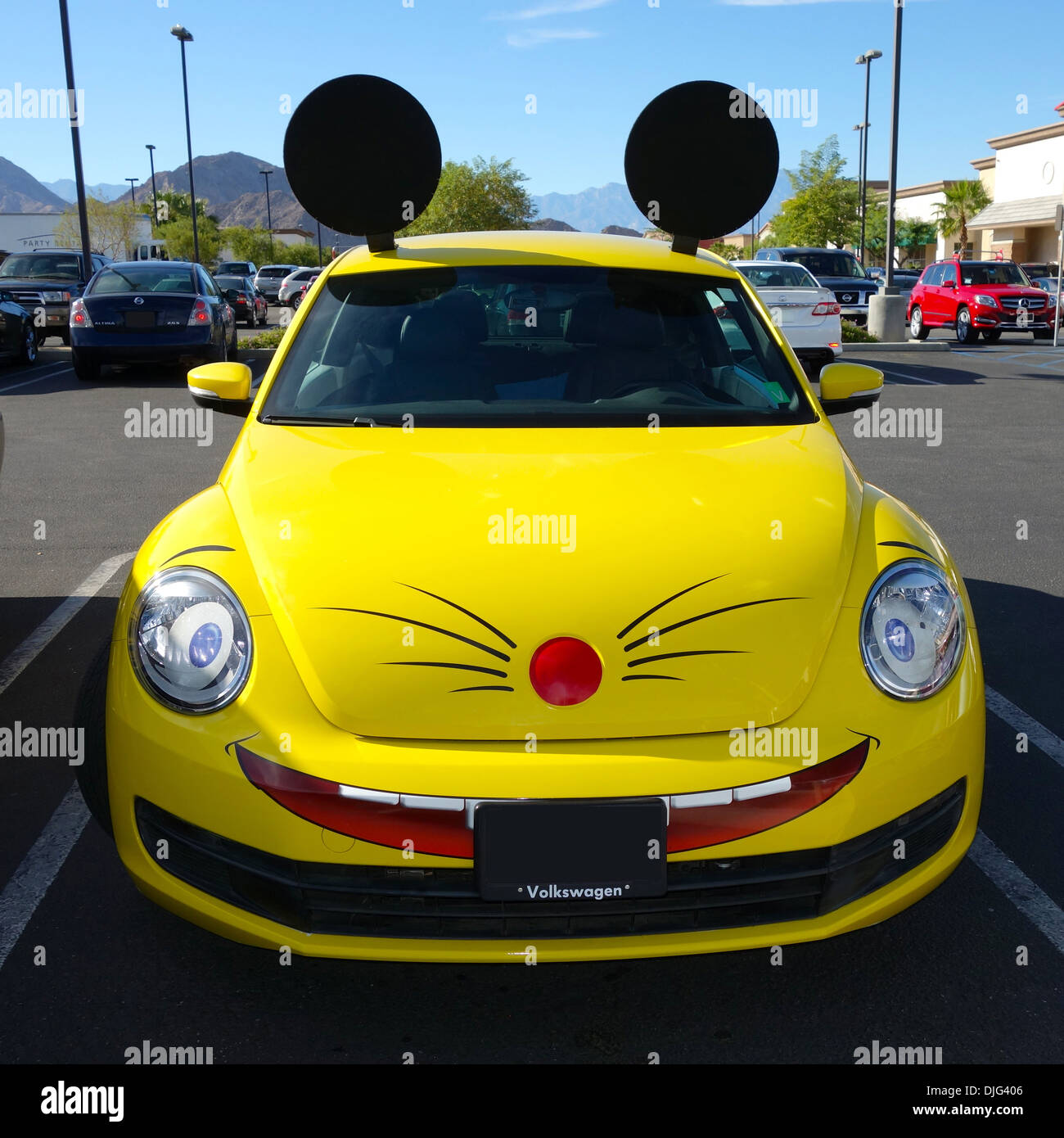Lo sterminio di un azienda con sede in La Quinta, California USA ha la loro auto aziendale decorato come un mouse. Foto Stock