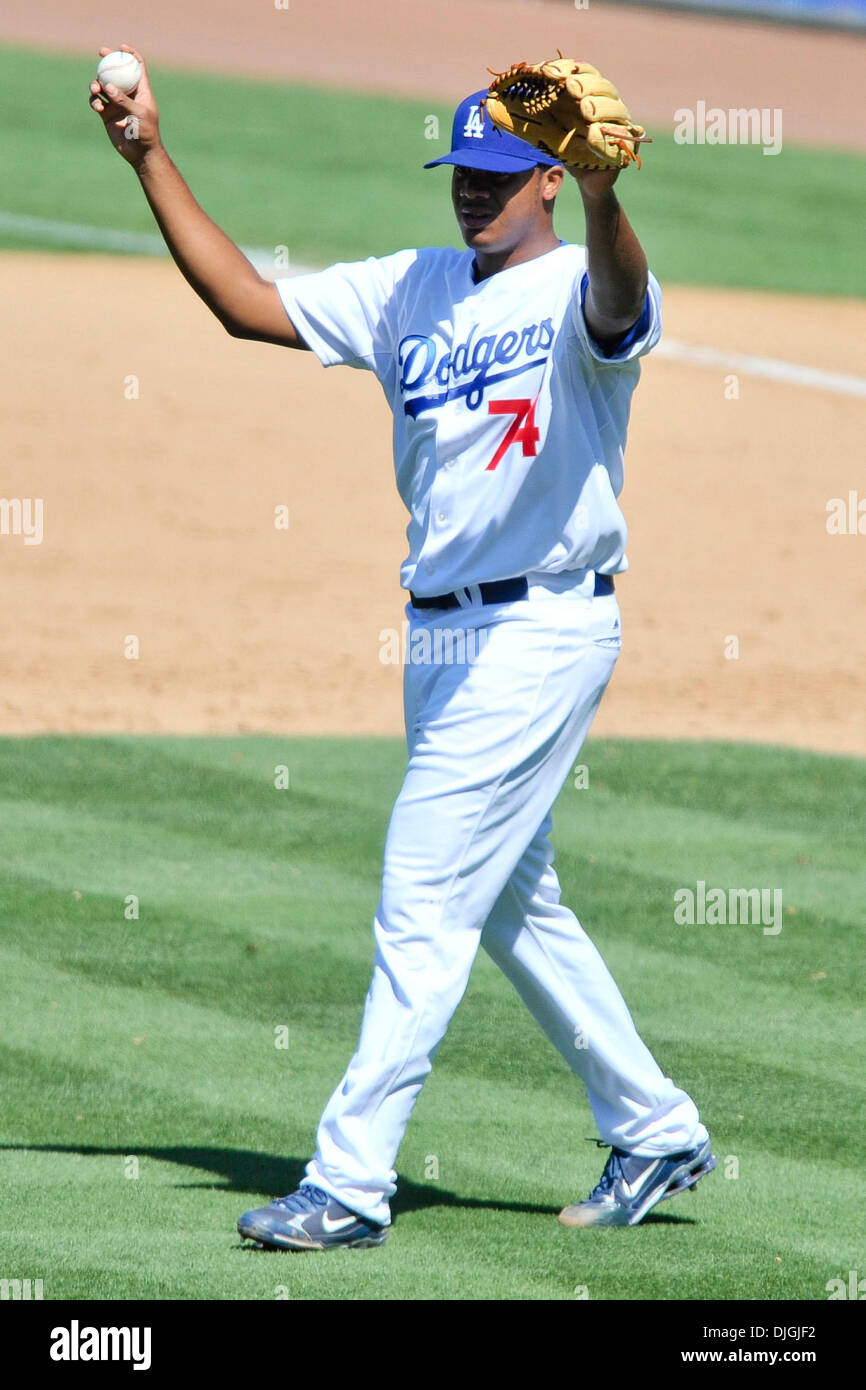 Luglio 24, 2010 - Los Angeles, California, Stati Uniti d'America - 24 Luglio 2010: Dodgers rookie relief pitcher Kenley Jansen nel suo primo major league di aspetto. Il New York Mets perso al Los Angeles Dodgers 3-2 in 13 inning su un James Loney walkoff homerun presso il Dodger Stadium di Los Angeles. California..Mandatory Credit: Andrew Fielding / Southcreek globale di credito (Immagine: © Foto Stock