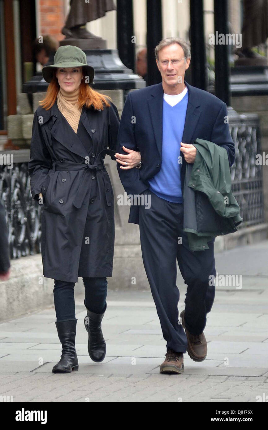 Desperate Housewives' star Marcia Cross e il marito Tom Mahoney sono visti fuori e circa a Dublino Dublino Irlanda - 20.05.12 Foto Stock