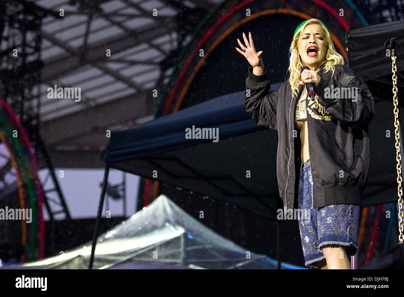 Rita Ora performing live a Estadio do Dragao a Porto Porto, Portogallo - 18.05.12 Foto Stock