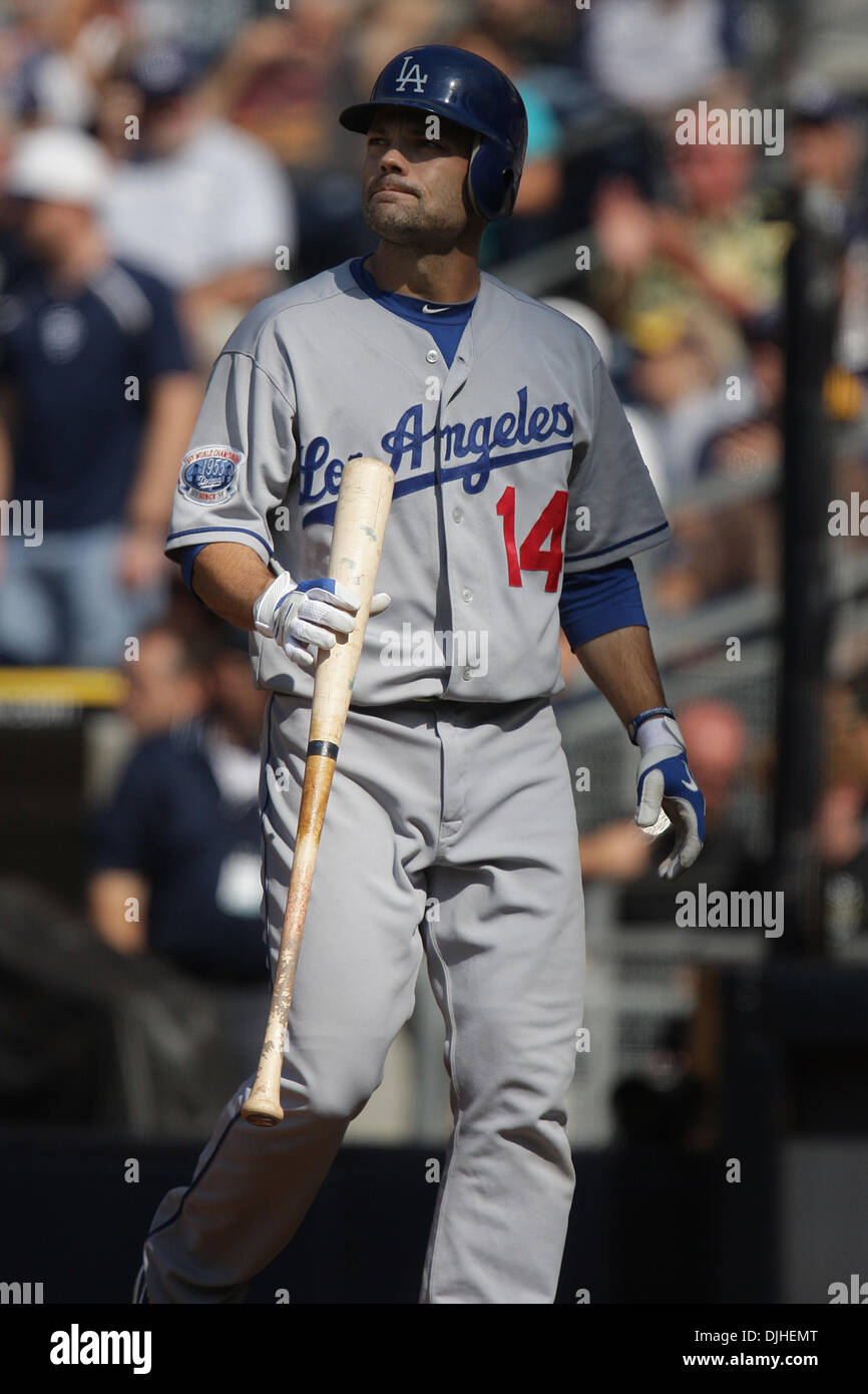 Dodgers James Carroll ha colpito fuori contro i Padres durante il gioco 3 al Petco Park di San Diego, CA. Il San Diego Padres è andato a vincere 2-3 su Los Angeles Dodgers e prendendo un 3 gioco serie 2-1. (Credito Immagine: © Nick Morris/Southcreek globale/ZUMApress.com) Foto Stock