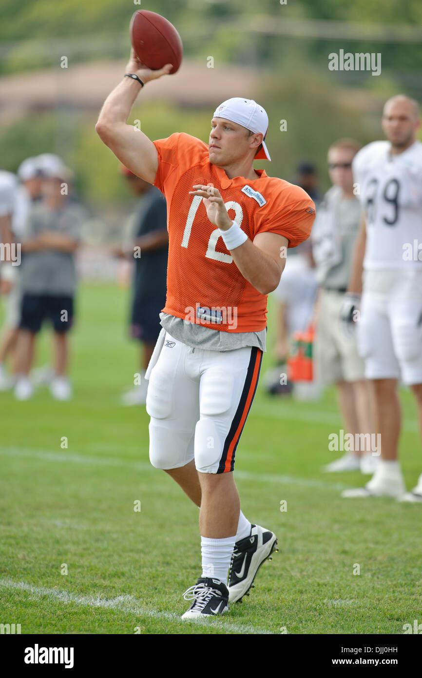 Agosto 05, 2010 - Bourbonnais, Illinois, Stati Uniti d'America - 5 Agosto 2010: Chicago Bears quarterback Caleb Hanie (12) genera un pass durante gli orsi di formazione pratica di camp a Olivet Nazarene University in Bourbonnais, IL..Credito - John Rowland / Southcreek globale. (Credito Immagine: © Southcreek globale/ZUMApress.com) Foto Stock