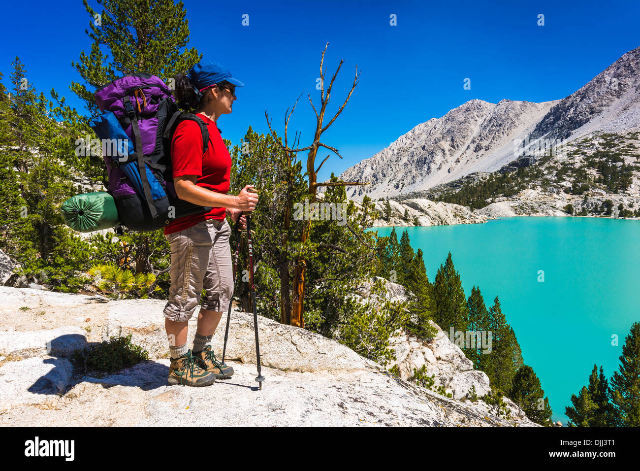 Saccopelisti al primo lago, Big Pine laghi, John Muir Wilderness, California USA Foto Stock