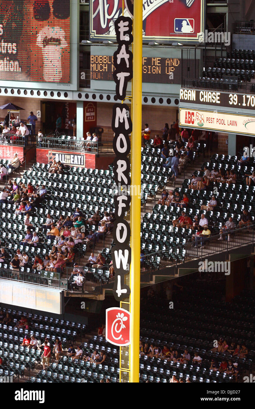 Guardando il campo a destra ''mangiare polli Mor'' fallo pole. Atlanta Braves sconfitto Houston Astros 4-2 al Minute Maid Park, Houston, Texas. (Credito Immagine: © Luis Leyva/Southcreek globale/ZUMApress.com) Foto Stock