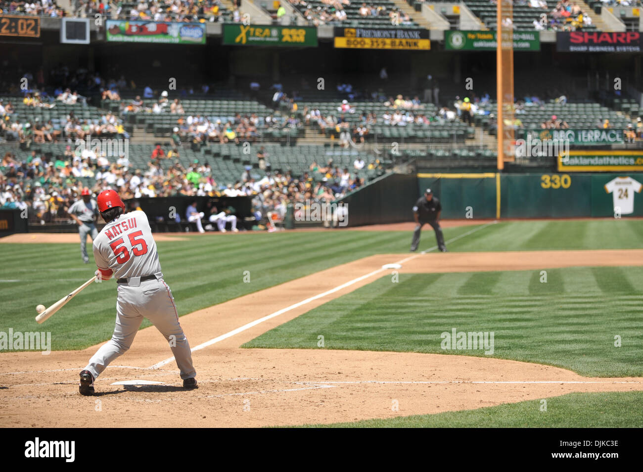 Sett. 04, 2010 - Oakland, CA, Stati Uniti - 11 LUG. 2010; Oakland, CA, Stati Uniti d'America; Angeli DH Hideki Matsui (55) falli domenica durante il gioco. L atletica battere gli angeli 5-2. (Credito Immagine: © Scott Beley/Southcreek globale/ZUMApress.com) Foto Stock