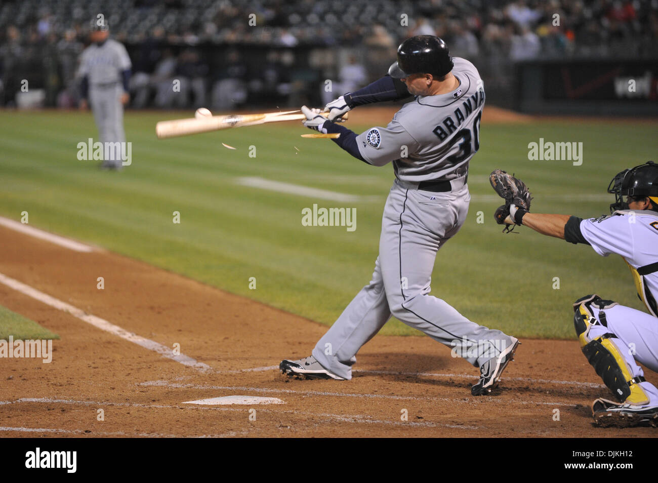 Sett. 7, 2010 - Oakland, la California, Stati Uniti - Seatle Mariners dh RUSSELL BRANYAN (#30) pipistrelli in una corsa durante il secondo inning di martedì in gioco. Il Seatle Mariners sconfitto Oakland Athletics 7-5. (Credito Immagine: © Scott Beley/Southcreek globale/ZUMApress.com) Foto Stock