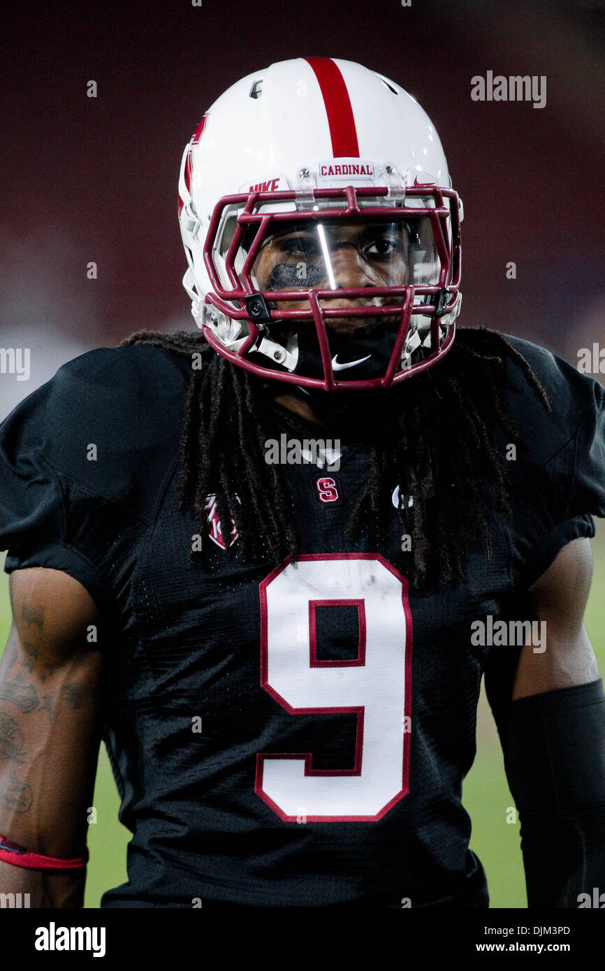 Sett. 18, 2010 - Stanford, in California, Stati Uniti d'America - 18 sett 2010: Stanford in California - Stanford CB Richard Sherman (9) durante l'azione di gioco di sabato presso la Stanford Stadium. Stanford sconfitto Wake Forest 68 -24. (Credito Immagine: © Konsta Goumenidis/Southcreek globale/ZUMApress.com) Foto Stock